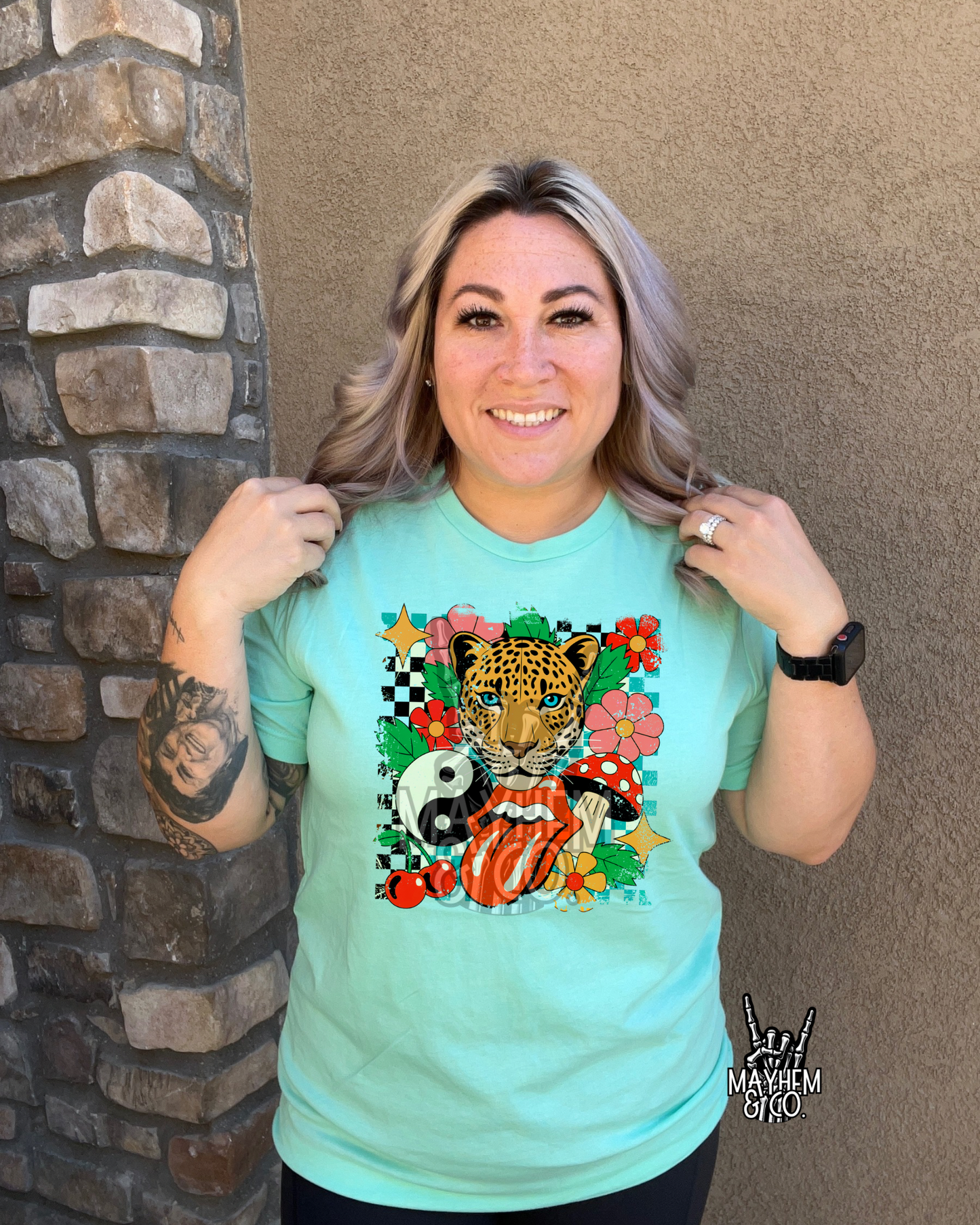 Leopard Kiss