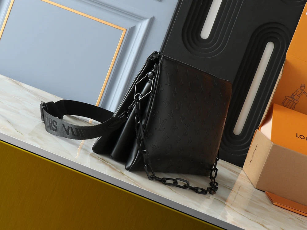 Uptown crossbody - Blacked Out