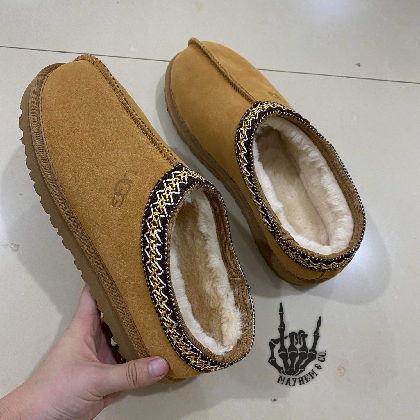 Viral U.GG slippers